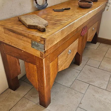 L'eperon Mouchete Semesterbostad