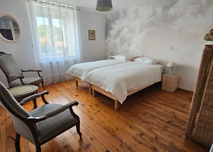 Holiday home L'eperon Mouchete